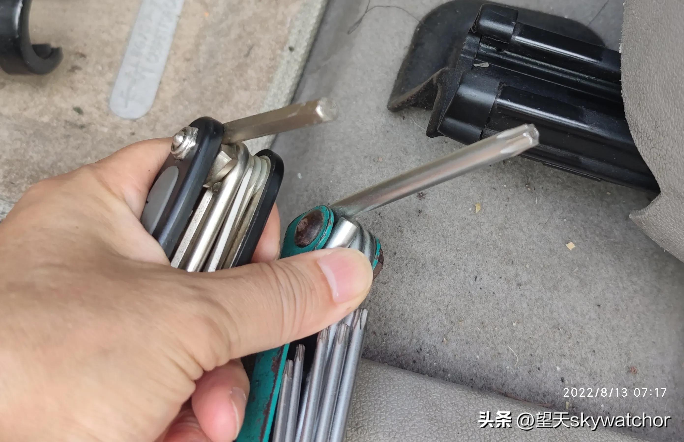 07福克斯鼓风机调速电阻,07款福克斯鼓风机电阻经常烧坏