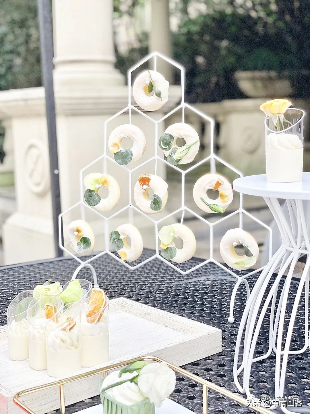 新手必学抖音12招,最火抖音踩点三步舞步