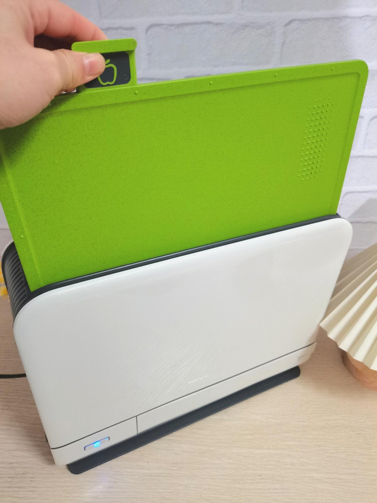 冬天厨房潮湿的解决办法,下雨天厨房很潮湿怎么解决