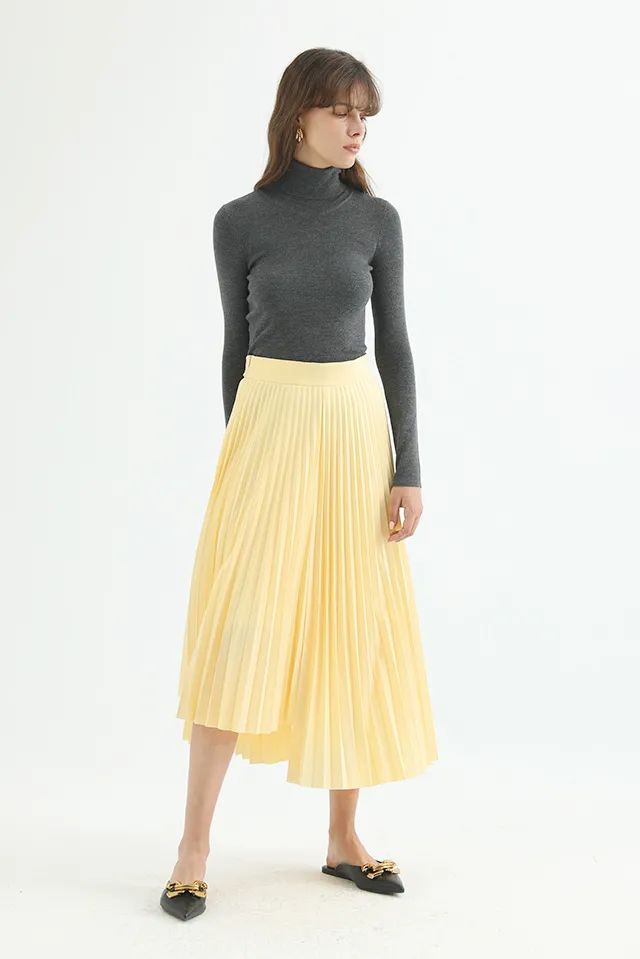 穿裙子靴子过年,过年穿了裙子显瘦