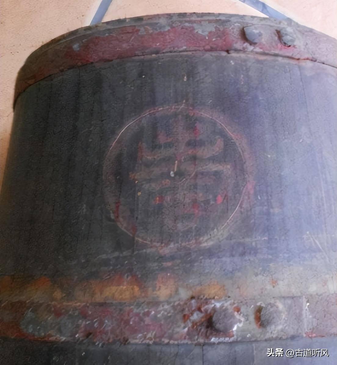 21张真实又罕见的老照片，阴毛假发工作者，我怀疑他用错地方了3