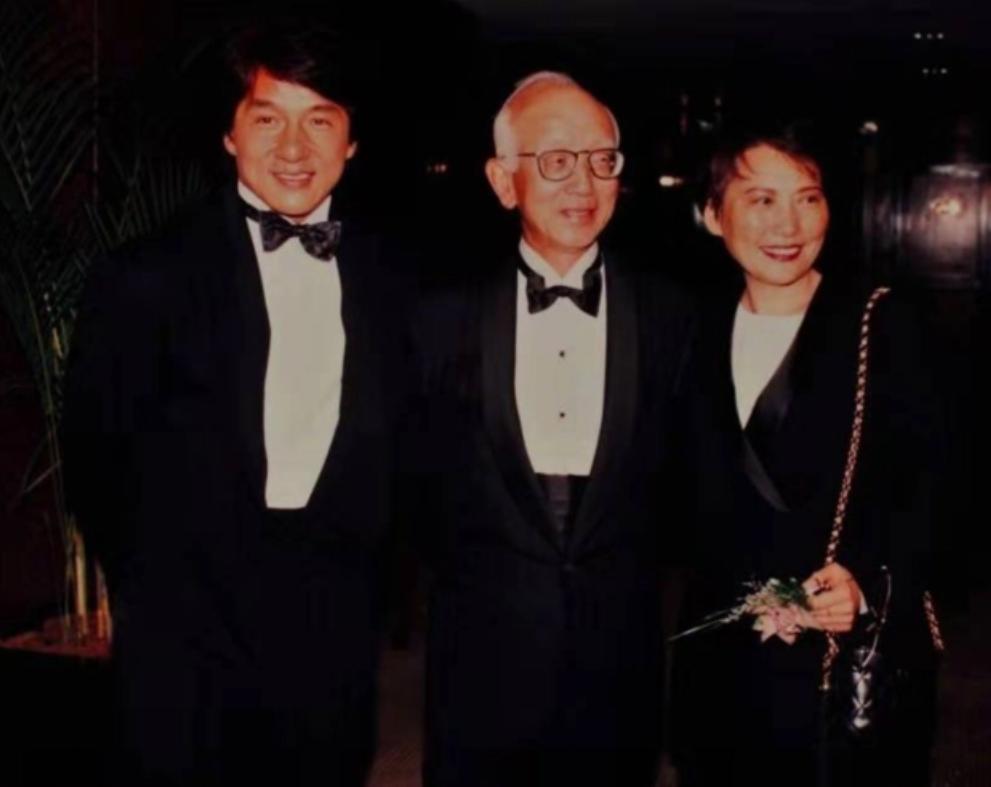 大揭秘邹文怀和李小龙全集,邹文怀与李小龙片场合照