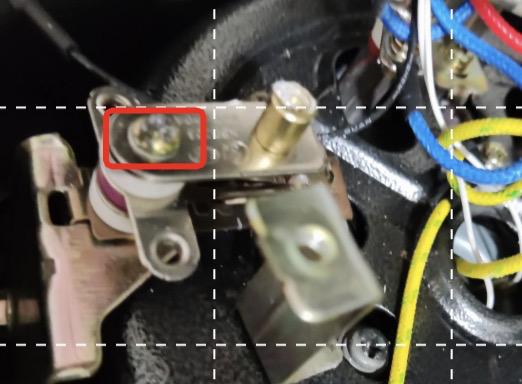 电饭煲报E4错误无法工作