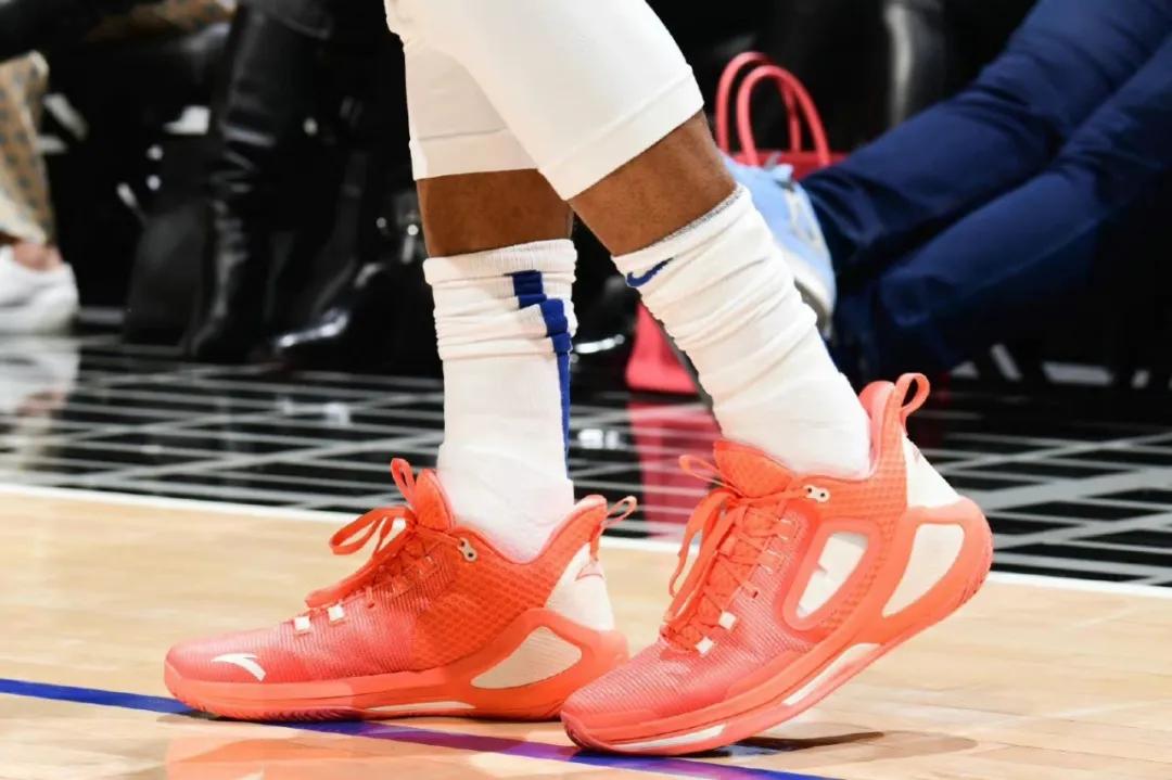 塔克上脚nike,塔克上脚科比篮球鞋