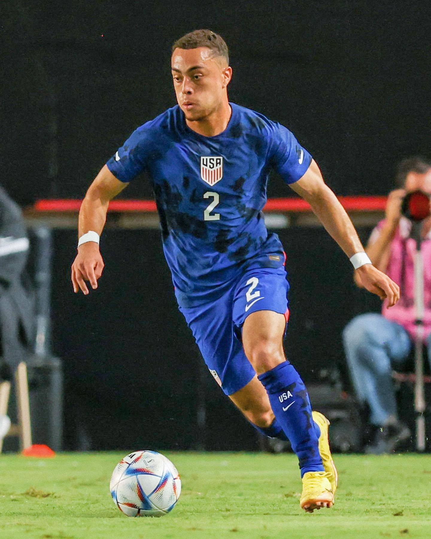 卡塔尔世界杯正版球衣英格兰,葡萄牙2022卡塔尔世界杯球衣