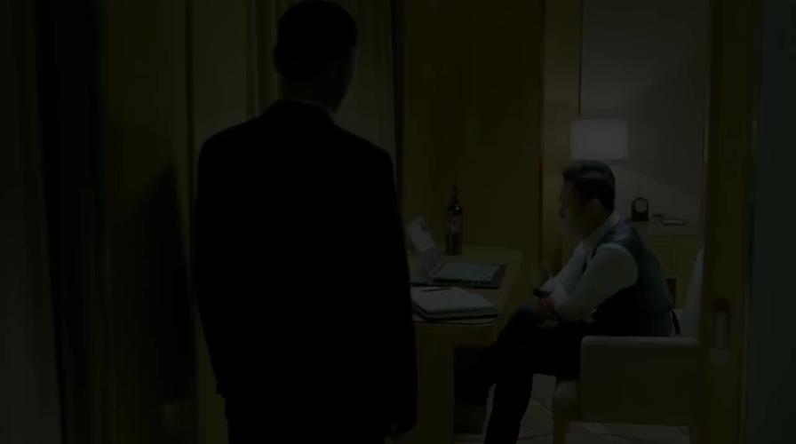 18年浙江快递小哥结识“亿万富豪”，帮送货险些倾家荡产，咋回事