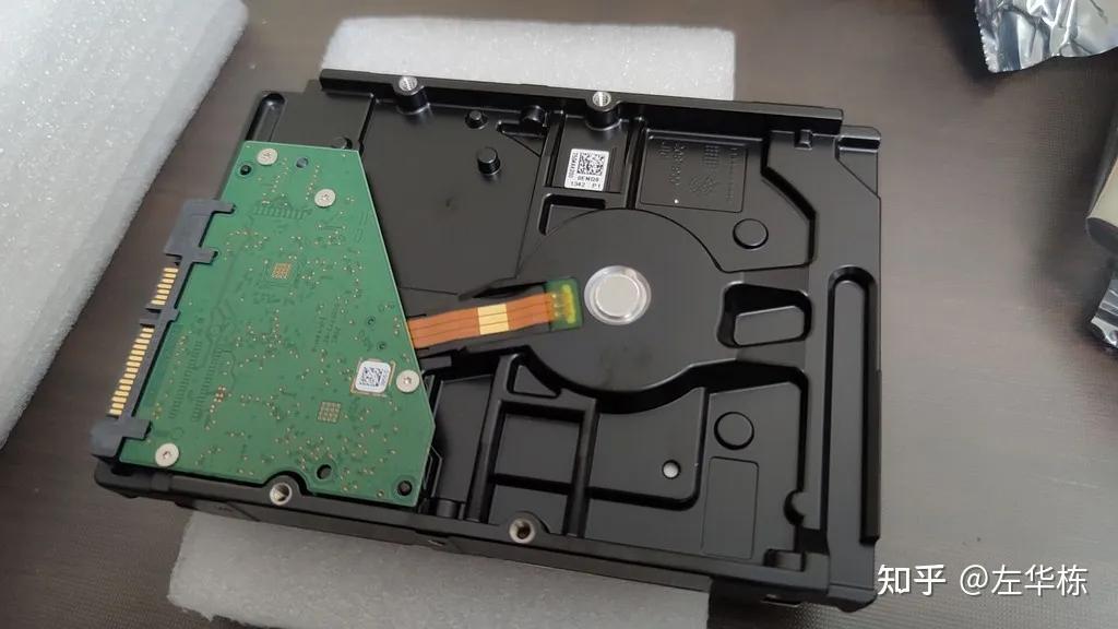 希捷酷鹰4t机械硬盘怎么样,希捷st4000vx007和st4000vx015哪个好