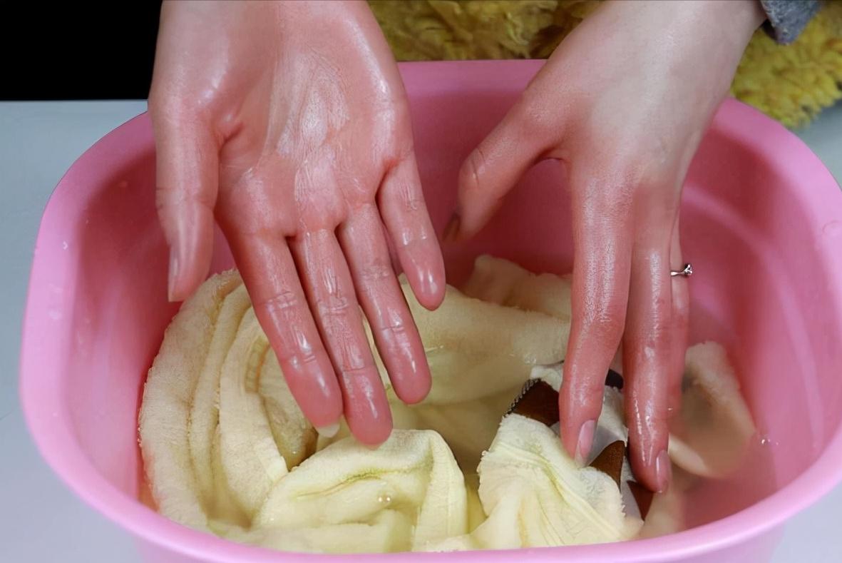 怎么样才能让毛巾又软又香,毛巾怎么擦才能变柔软