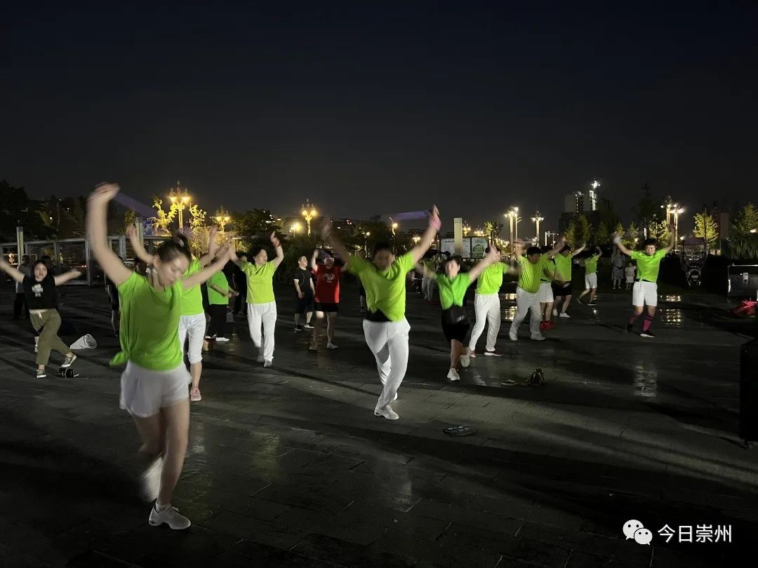 在家门口享受便民服务活动,市民健身广场优惠