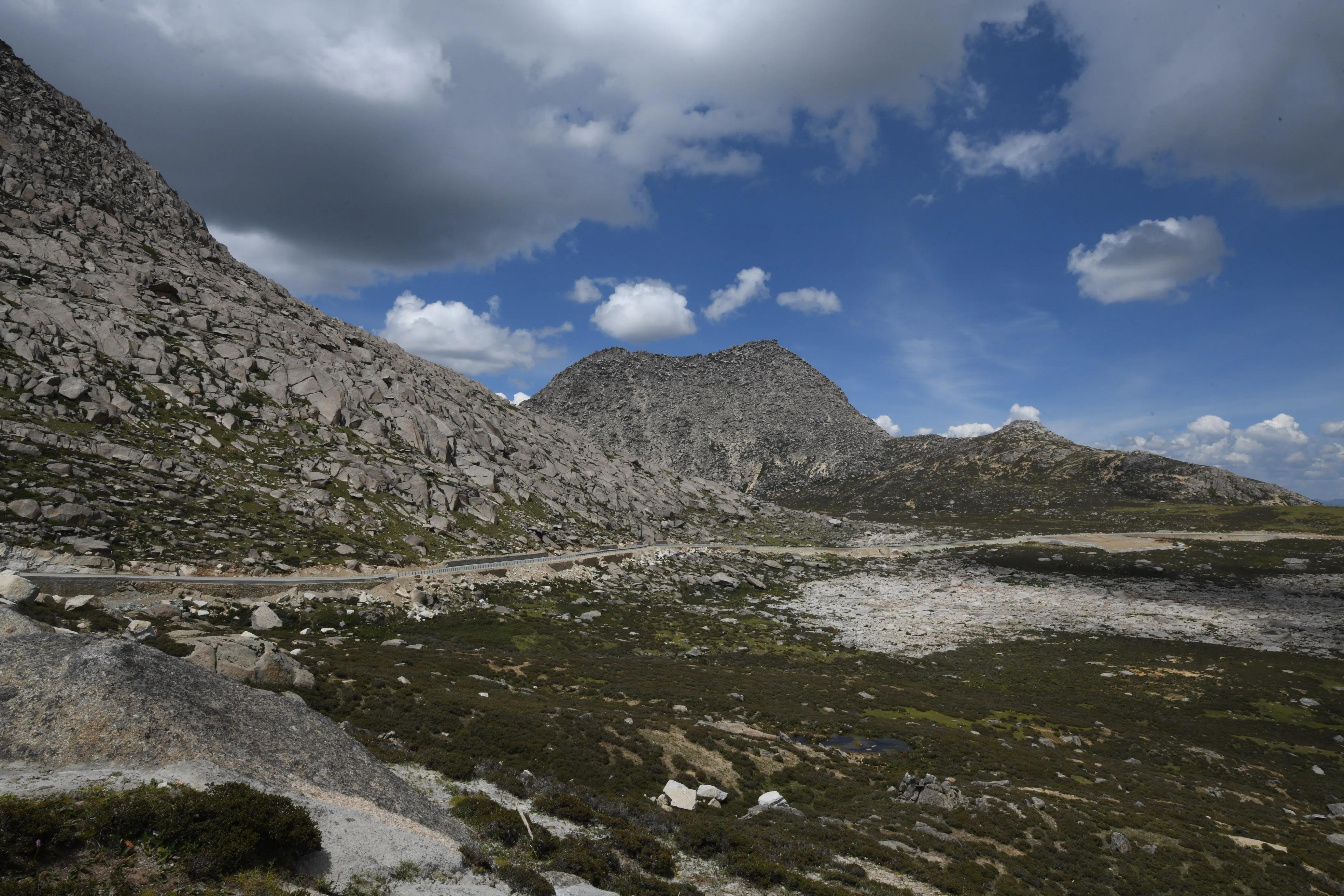 甘孜州最美风景在路上,金秋的甘孜州