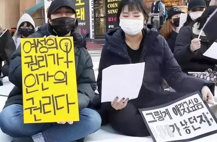 韩国色情业为何如此猖獗?100多万女性受害,打黄18年越打越黄?