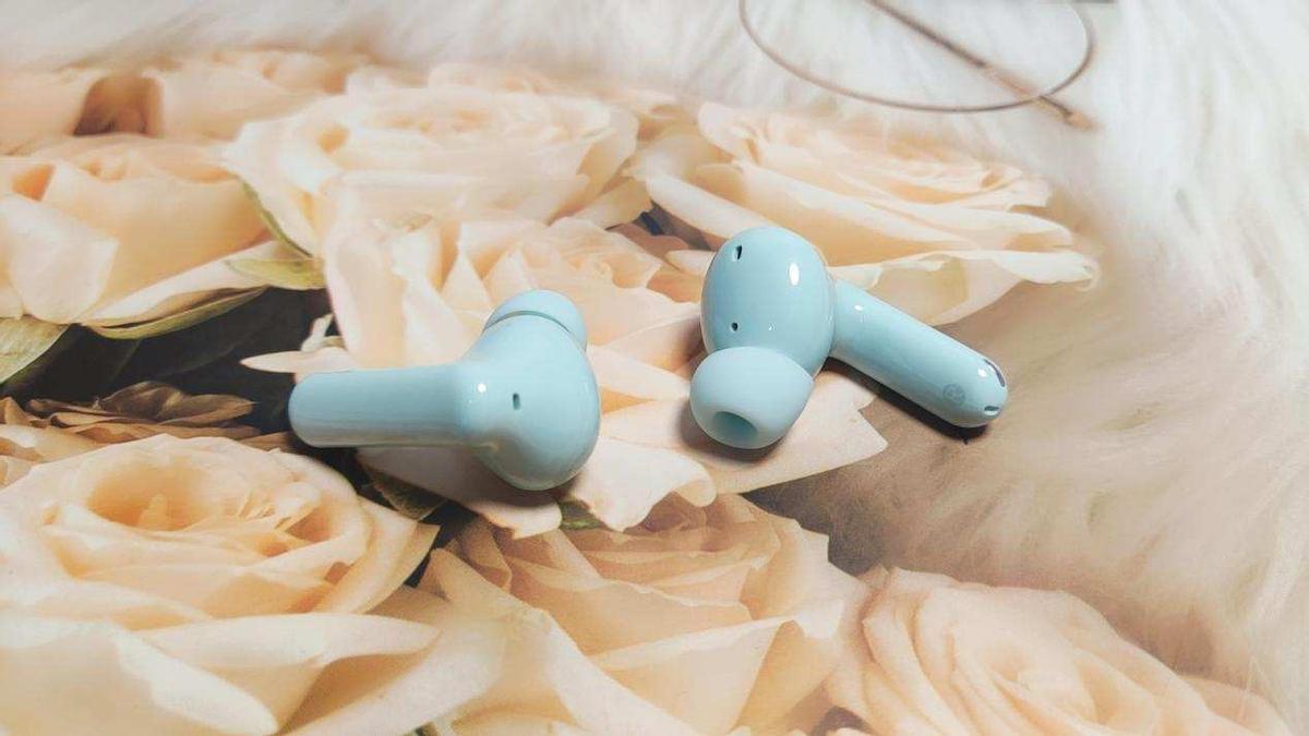 魅蓝blus2主动降噪耳机拆解,魅蓝blus2主动降噪耳机性价比