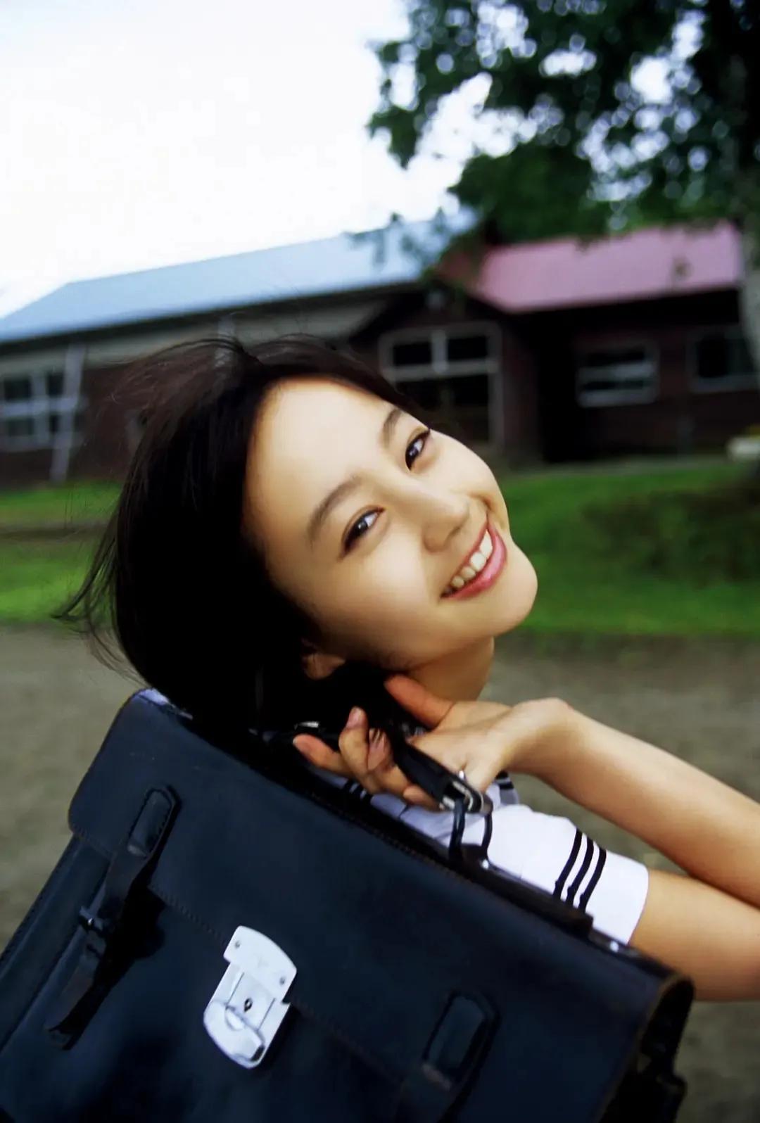 堀北真希年轻写真,白夜行堀北真希和绫濑遥