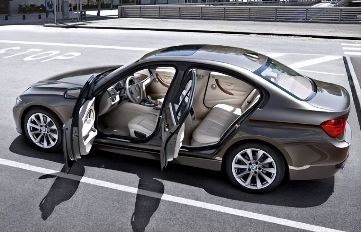 车内暴晒降温,太阳暴晒车内快速降温