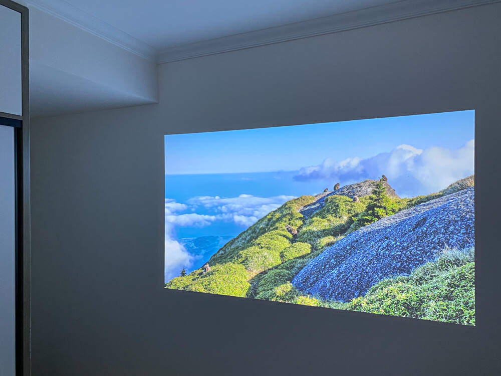 太卷了！亮度1300CVIA、帝瓦雷调音，AOCK1智能投影或成4K段爆款