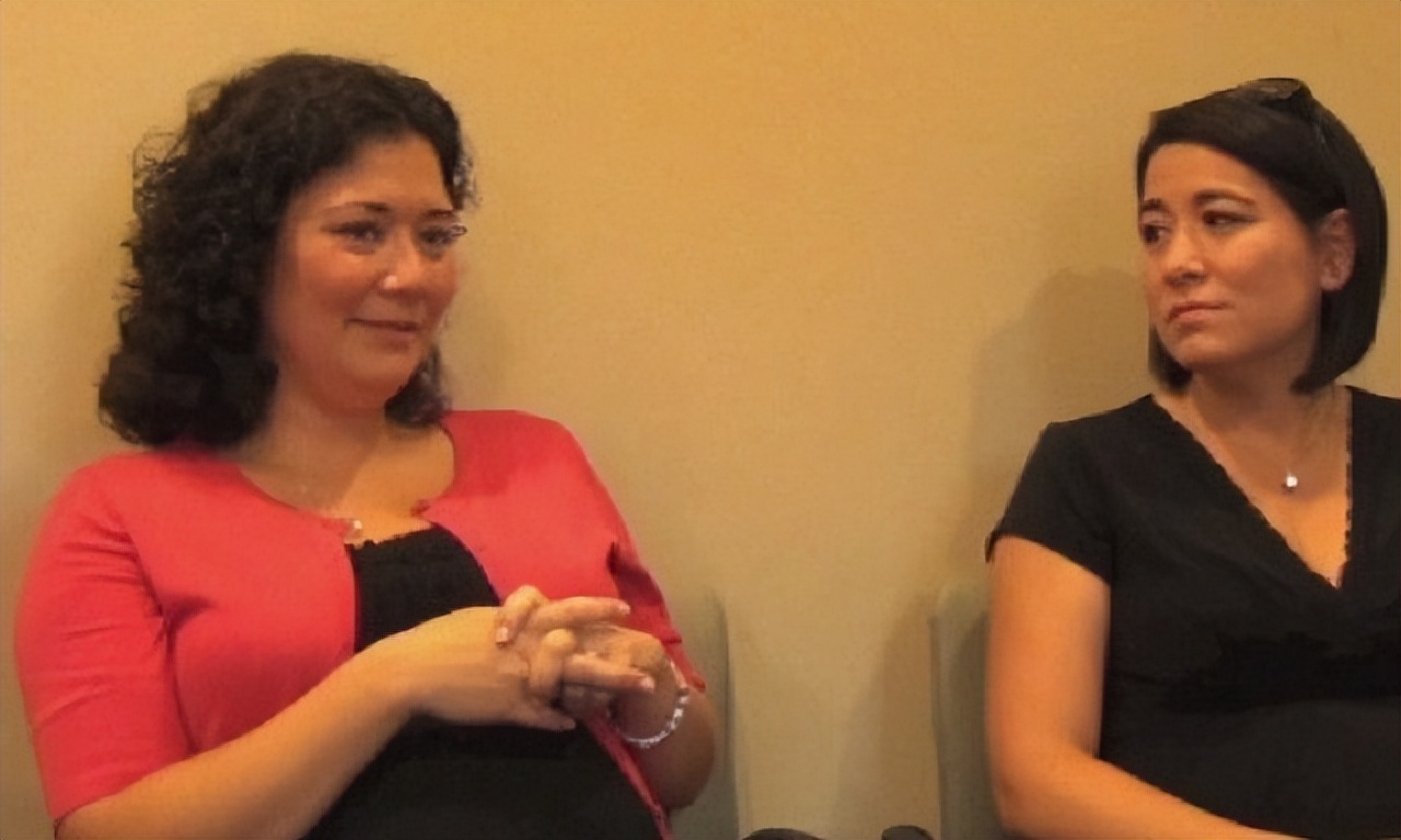 美国产妇水下分娩生下双胞胎,美国孕妇水下分娩双胞胎完整版