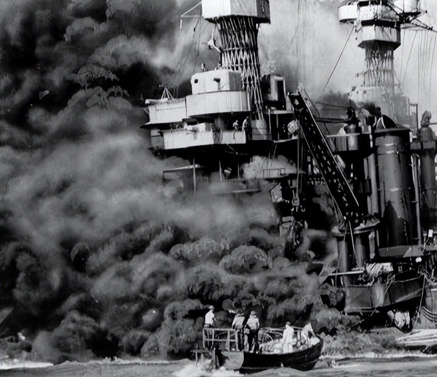 日本兵用一支烟炸沉自家战舰，日方对此拒不承认，还反咬美国一口