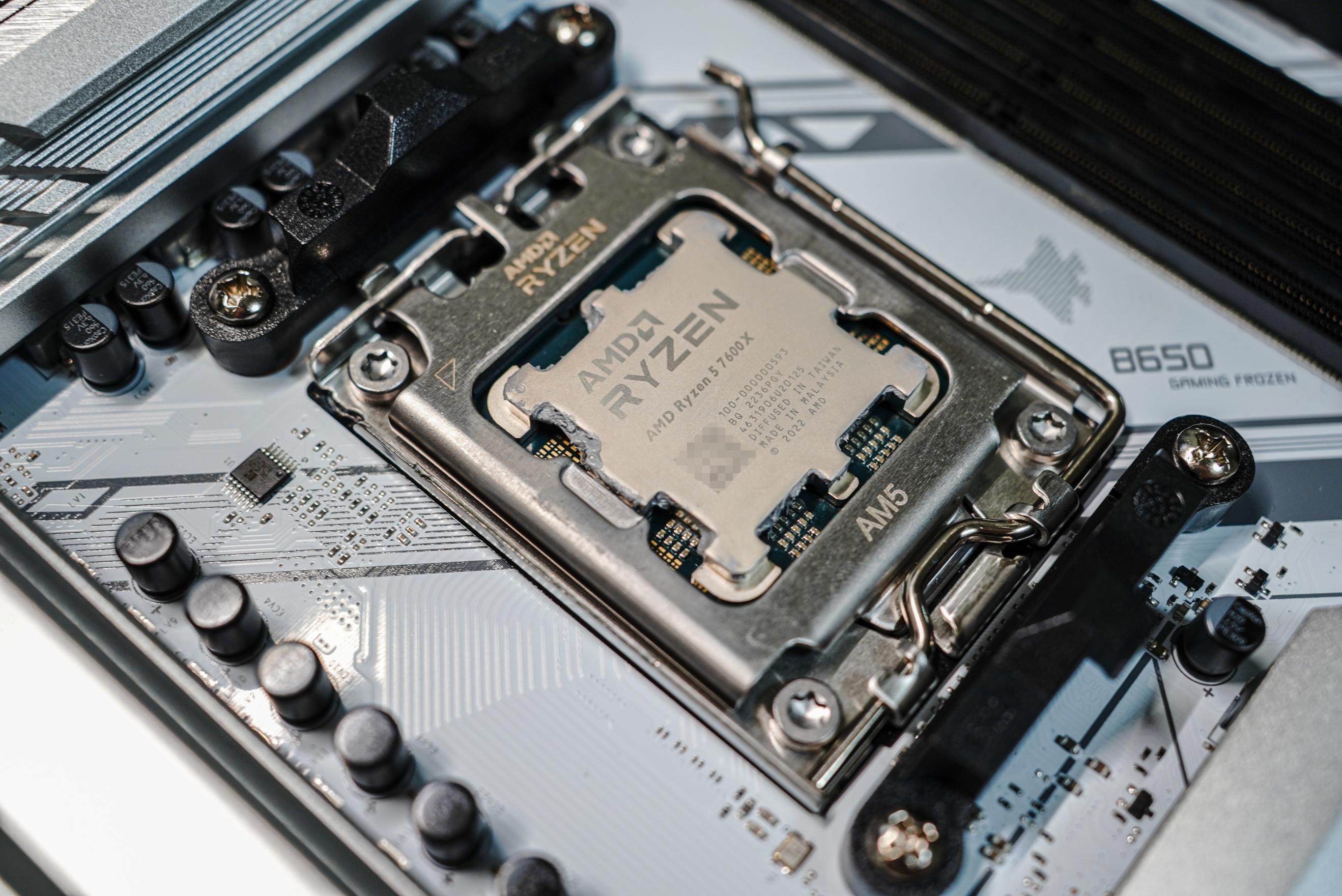 锁电压之后的AMD是否值得入手丨七彩虹CVNB650D5巡洋舰首发评测