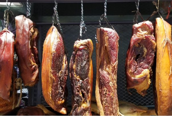 腌的腊肉不香,腊肉只用盐腌可以吗