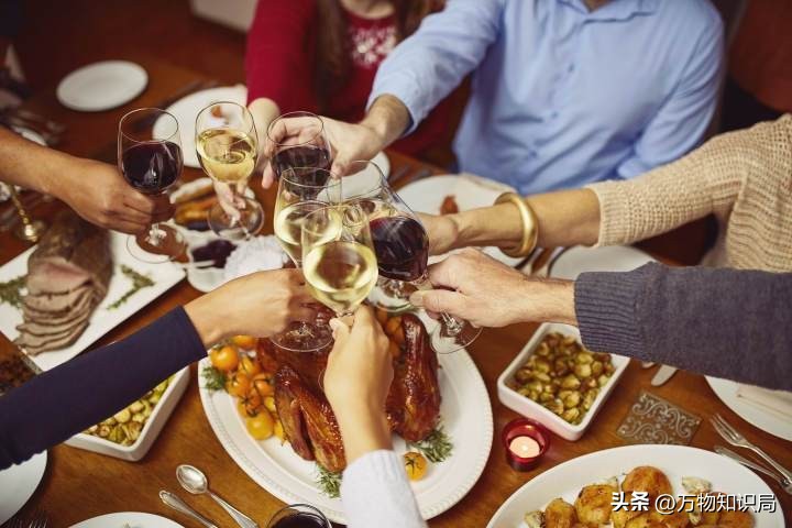 北方搓澡泥搓下来的真的是污垢吗,为什么搓澡会搓出泥来