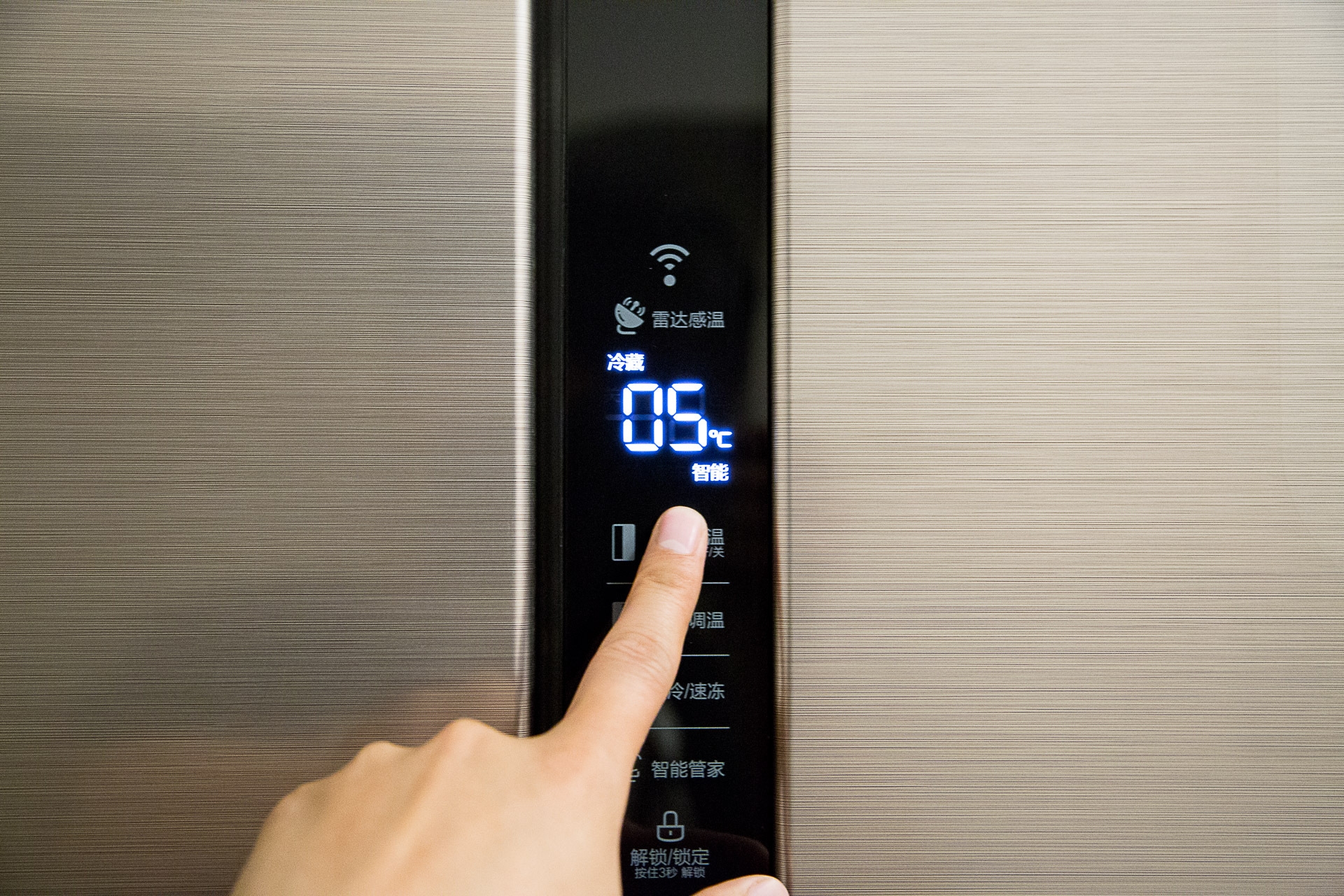 冰箱白天开晚上断电对冰箱有害吗,冰箱四季都通电好还是冬季断电好