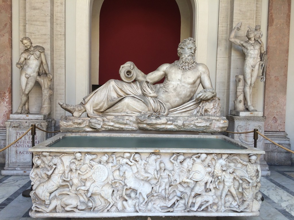 耶稣标志性雕像,耶稣传统雕塑