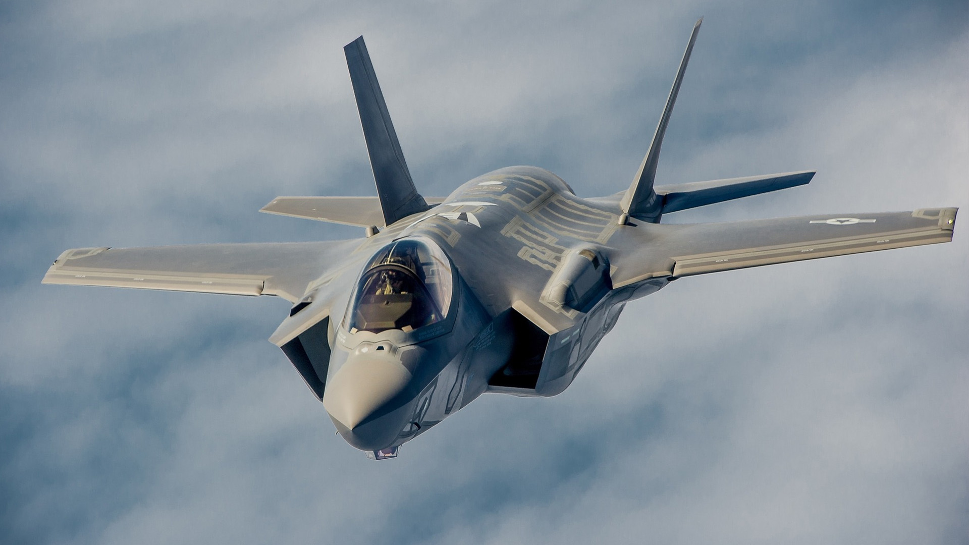 歼20现在装备了涡扇15了吗,歼20发动机对中国有用吗