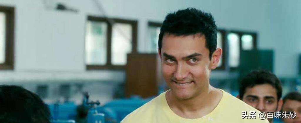 三傻大闹宝莱坞国语版完整版下载,三傻大闹宝莱坞男女跳舞背景音乐