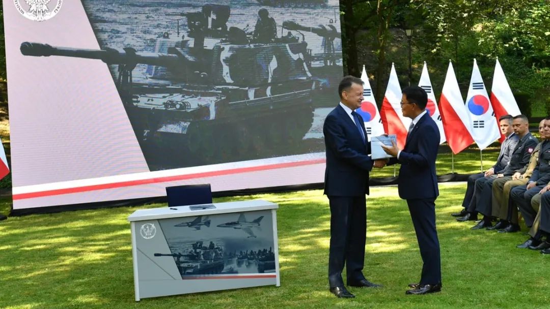 波兰为什么买韩国坦克,韩国正式加入北约军事同盟国了吗