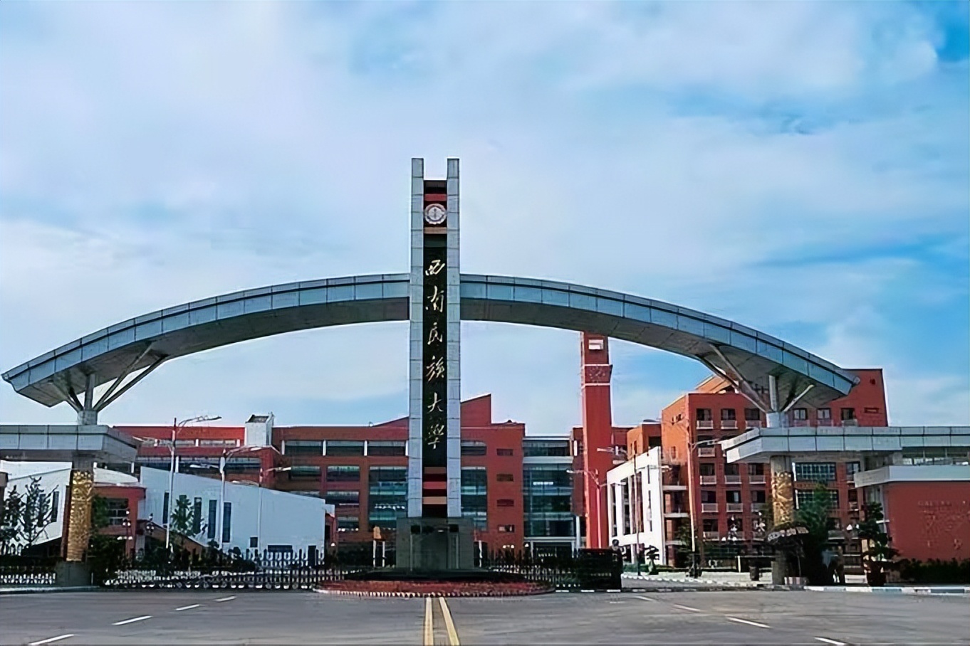 川大学生跳楼事件,西南民族大学大三学生坠楼事件