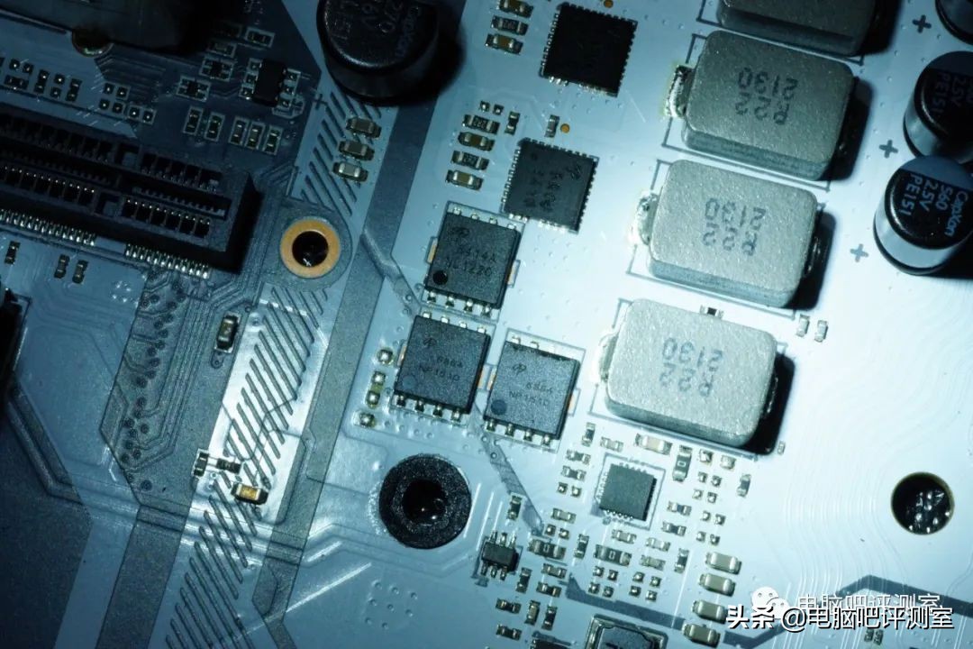 七彩虹b660m-hddeluxev20,七彩虹b660mgamingfrozen评测