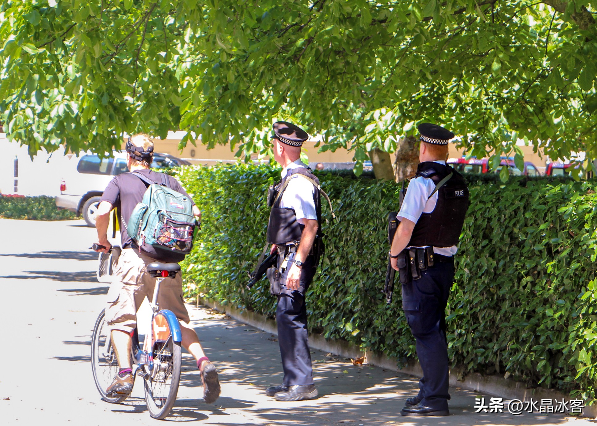 英国伦敦塔桥,英国行购物