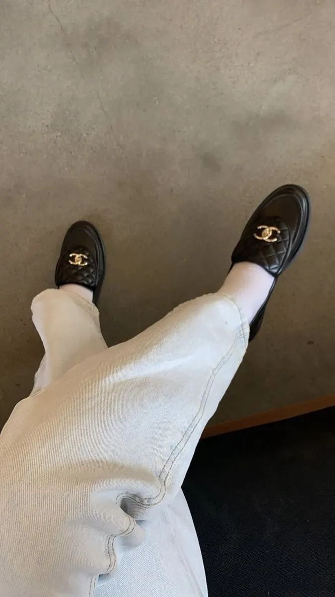 夏天穿黑色还是白色衣服好看,夏天来了穿白色好看还是黑色好看