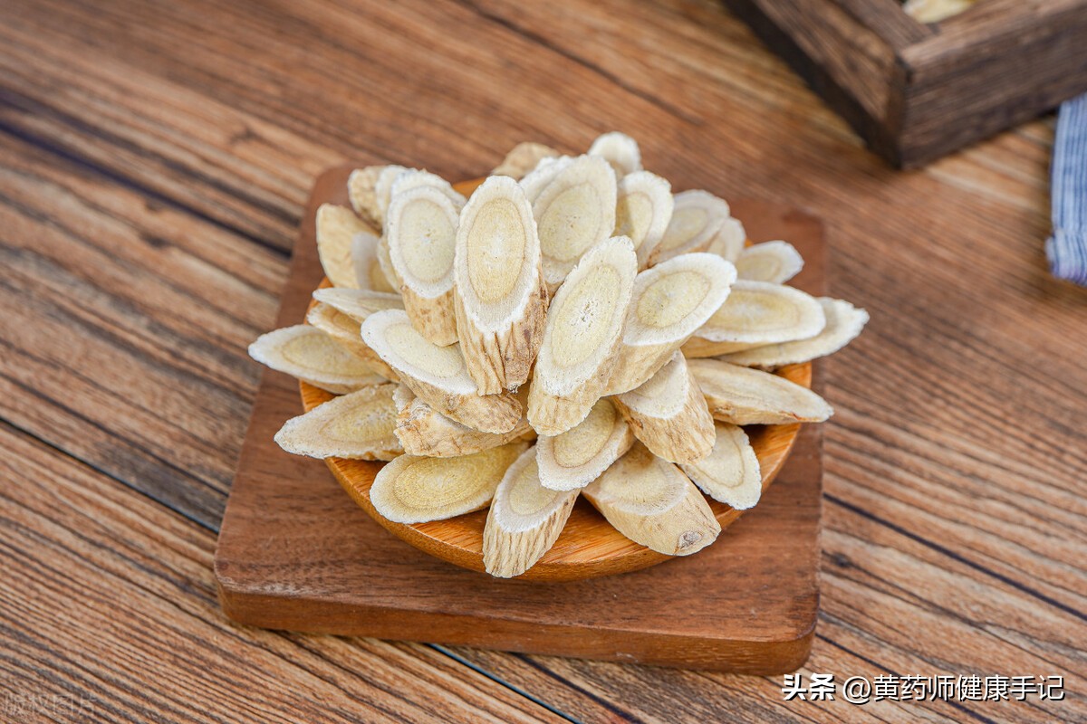 补肾阳气血不足的中成药,既能补阴阳又能气血双补的中成药