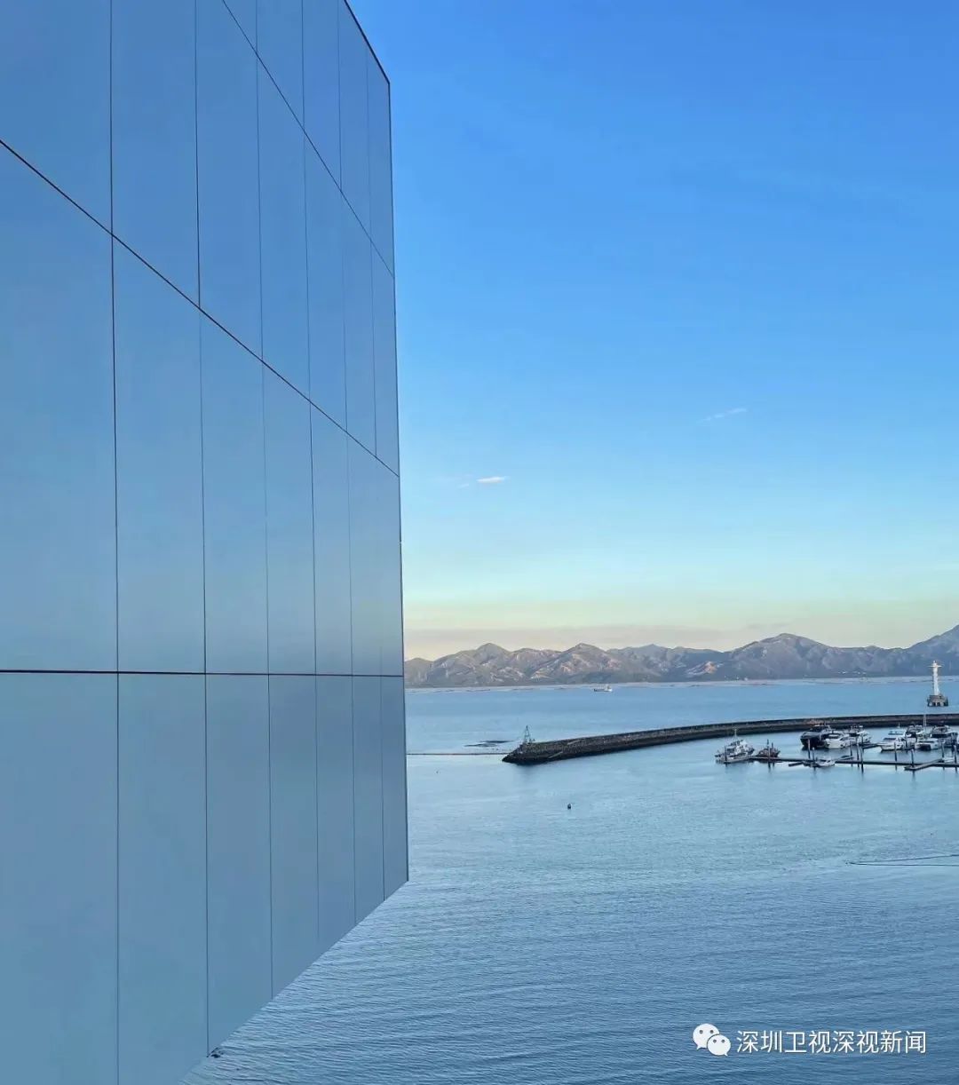 “深圳蓝”刷屏，背后不简单