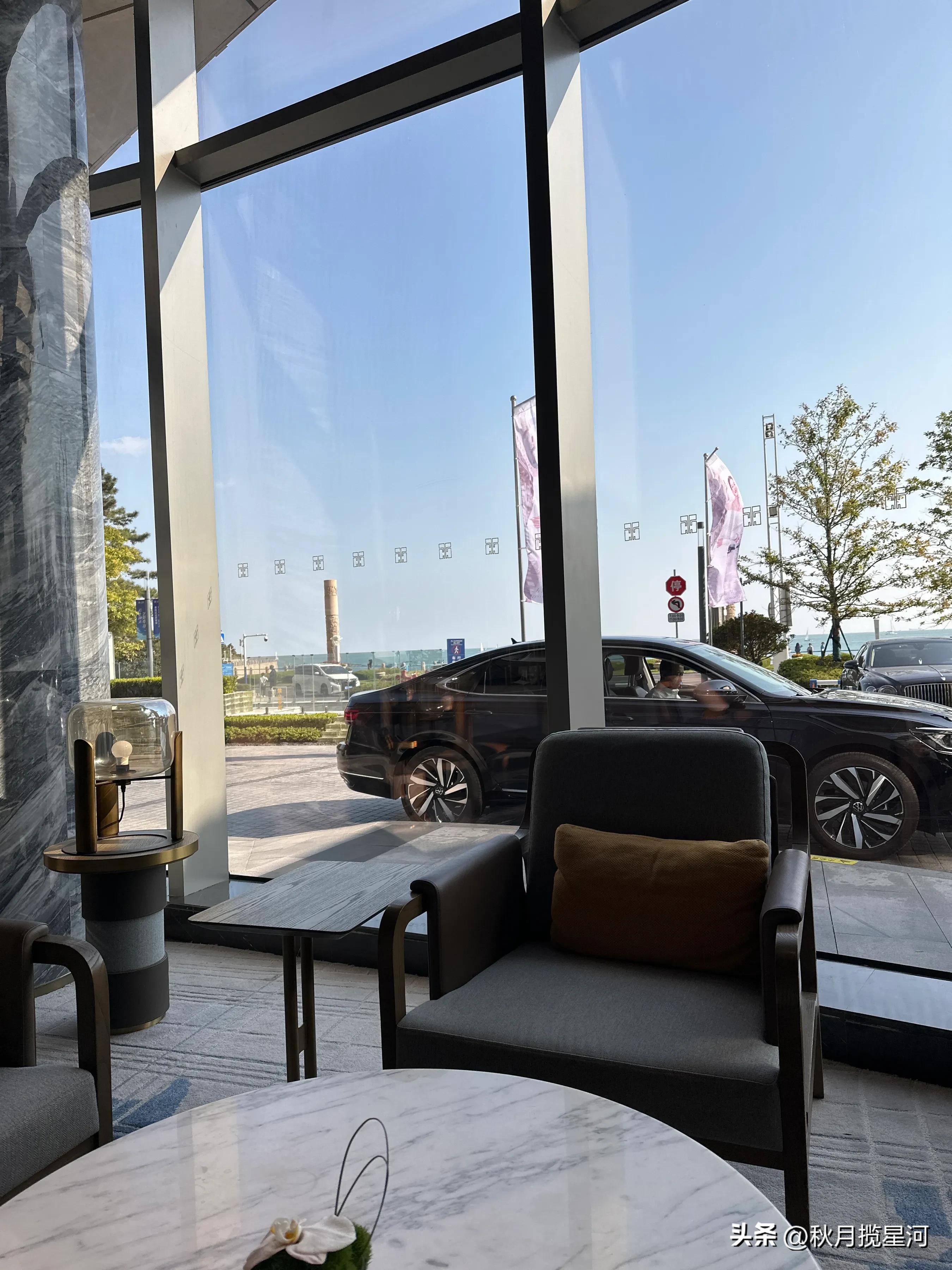 女儿出嫁妈妈穿什么衣服好看,女儿说妈妈穿好看句子