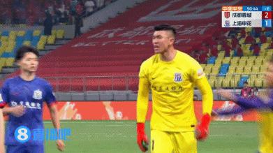 上海申花红牌罚下的球员处罚,上海申花队的门将被红牌