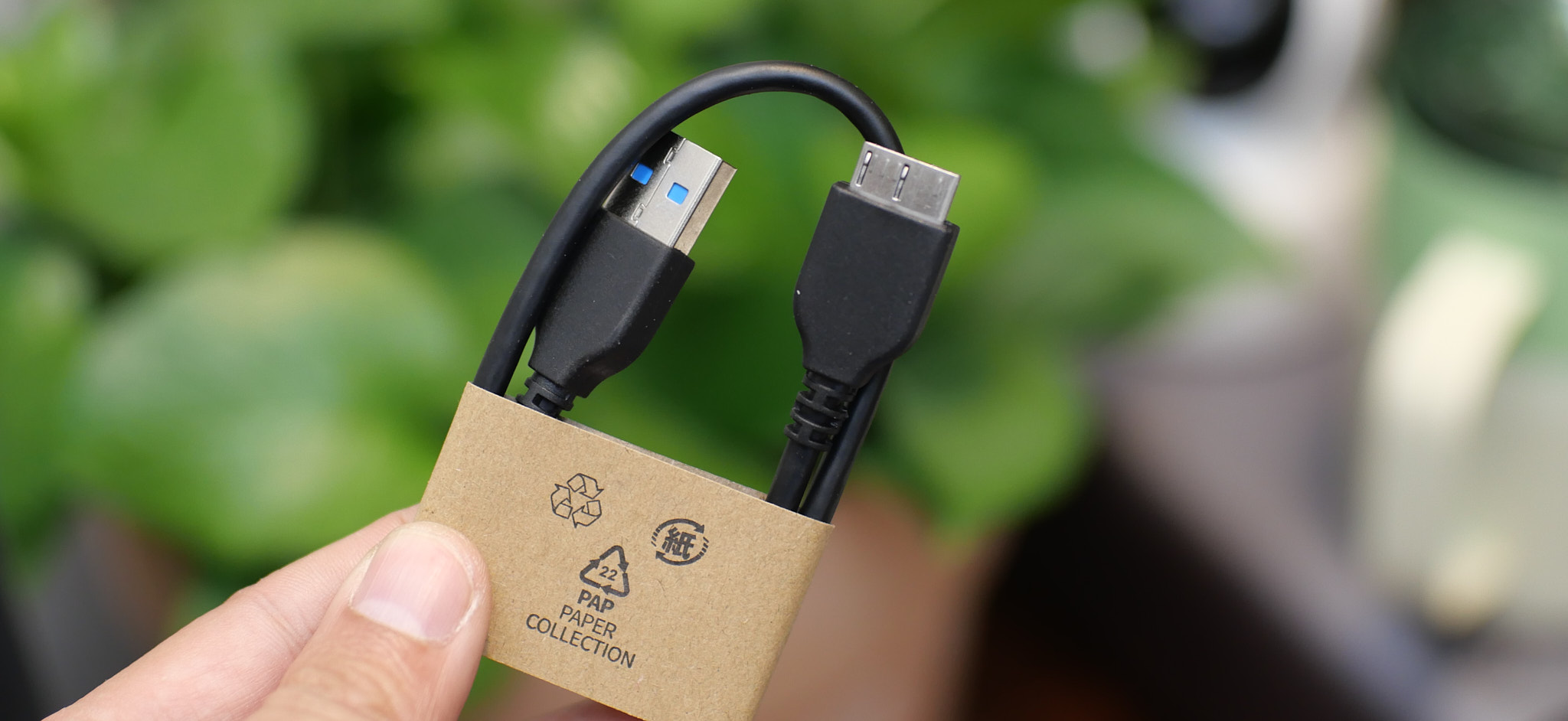 小体积大容量，4TB的超大数据也能装入口袋东芝4TB旗舰A5移动硬盘