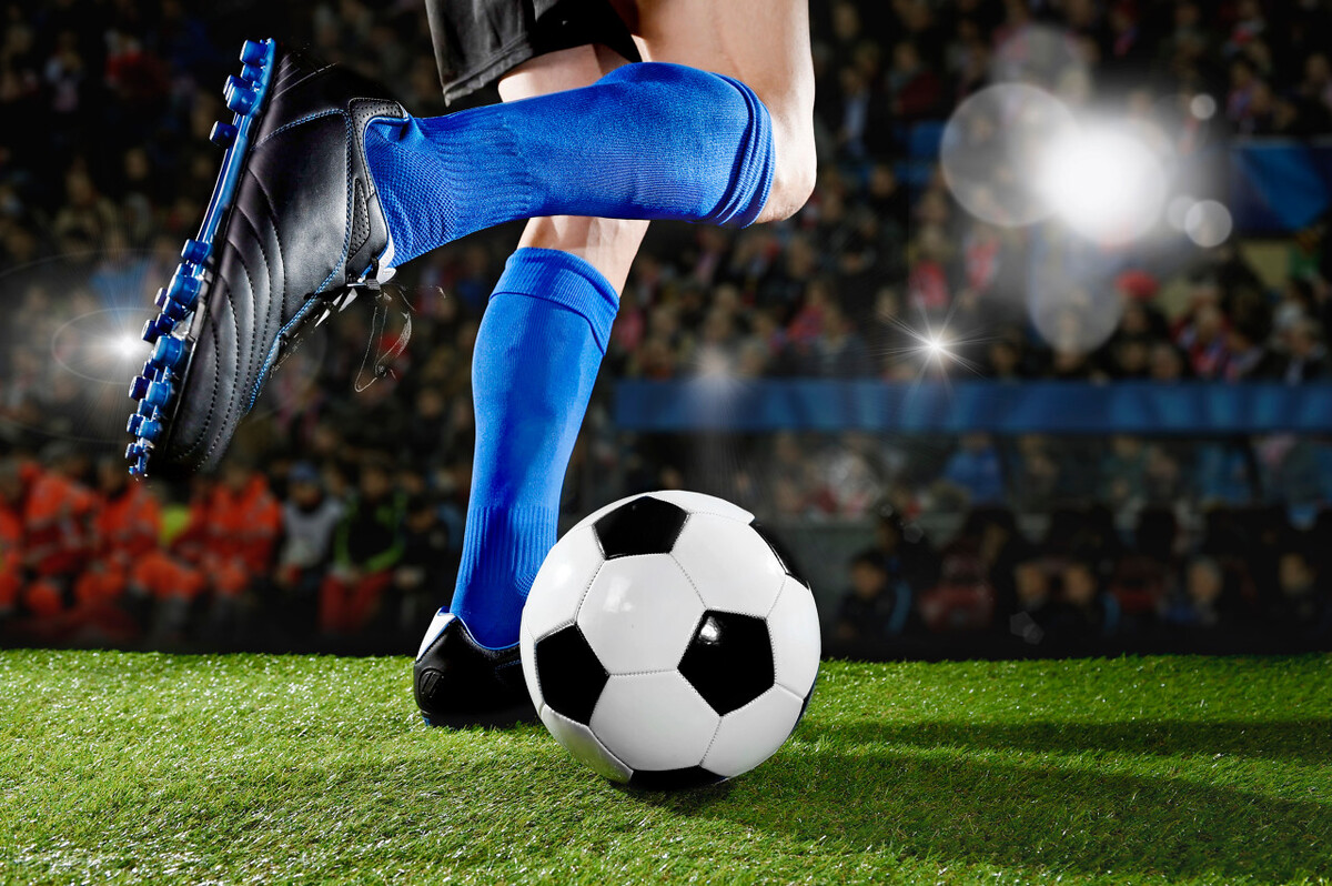 足球吸引人是怎么回事,足球为什么那么吸引人