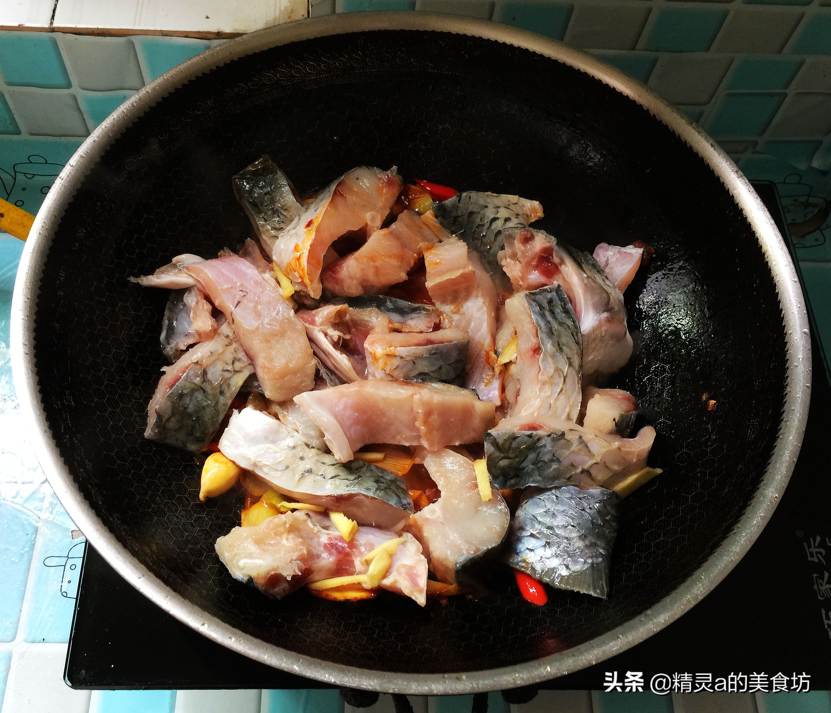 家常炖草鱼的做法大全集,炖草鱼最好吃的做法教程