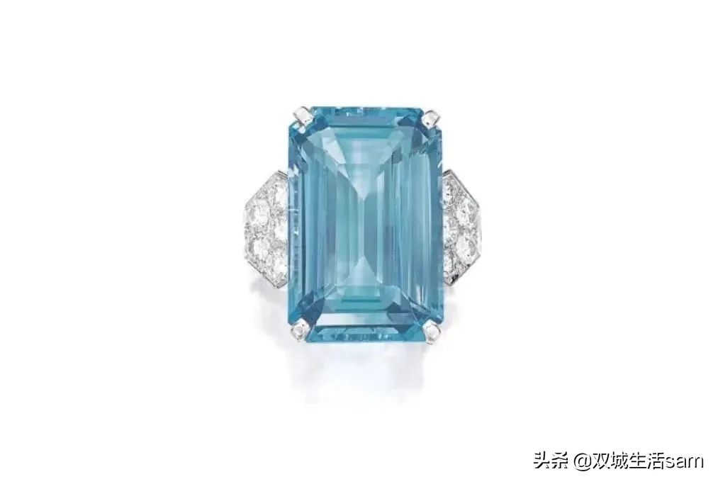 海蓝宝皇室王冠,海蓝宝英国女王王冠