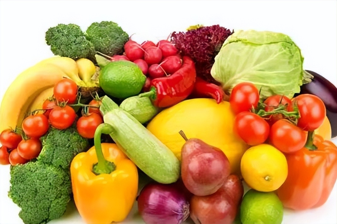 男生脸上很多处脱皮怎么办,男生脸上脱皮干燥