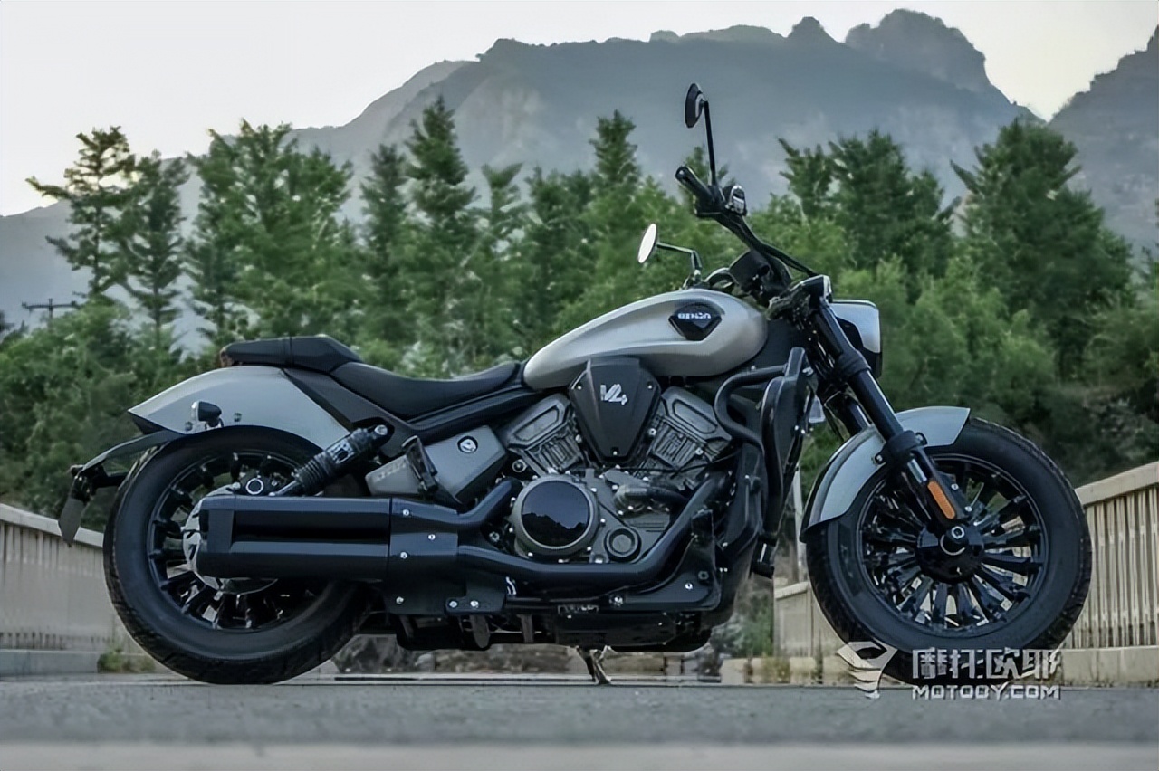 奔达黑旗500适合四十岁男人吗,奔达黑旗500第一批跟第二批的区别