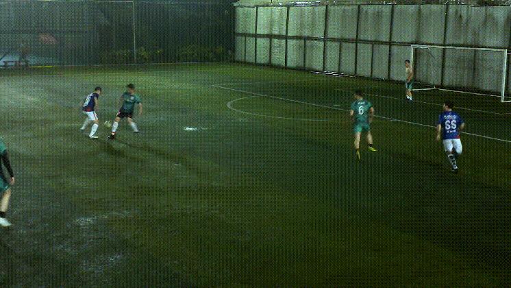 Fun-π丨雨中唱响生日歌足球狗的浪漫有几多？