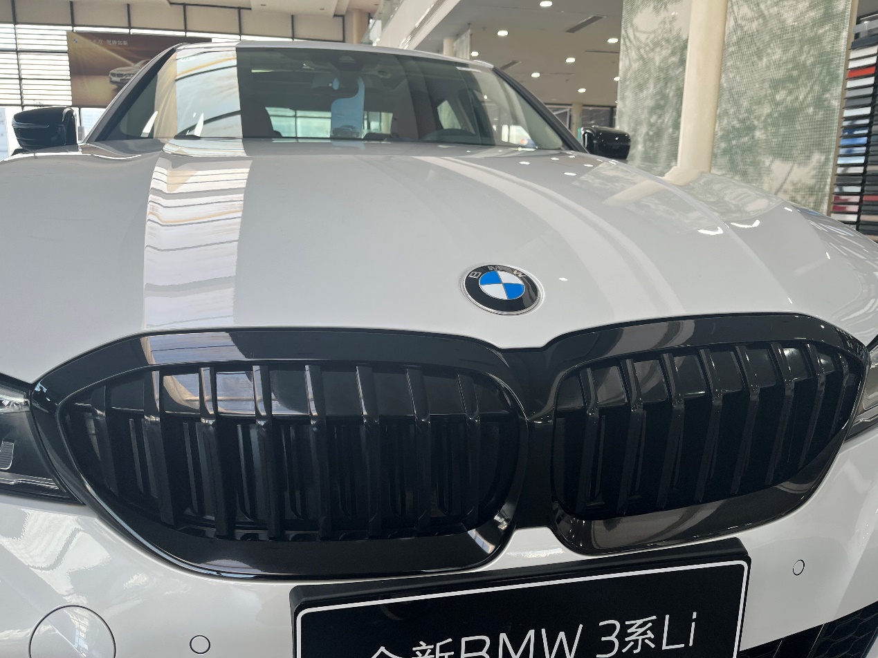 全新一代宝马3系此地无银试驾,宝马3系操控性最好的是哪一款