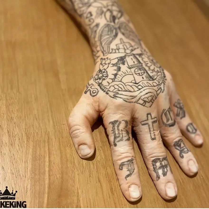 外国小哥制作魔法蛋糕,人体模型蛋糕