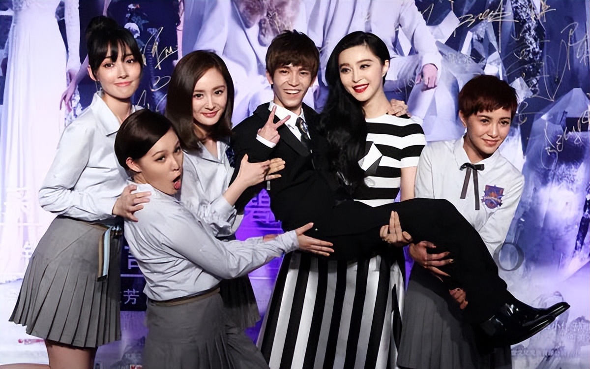 郭敬明小时代为什么又火了 (郭敬明小时代大家怎么看)