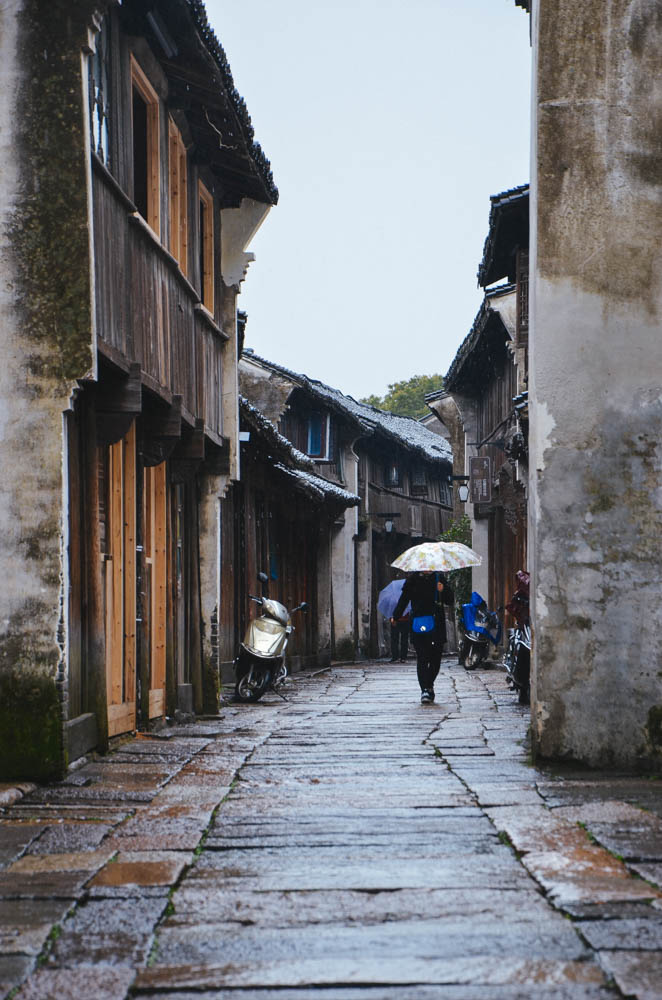 阴雨连绵不出门,乌镇阴雨绵绵