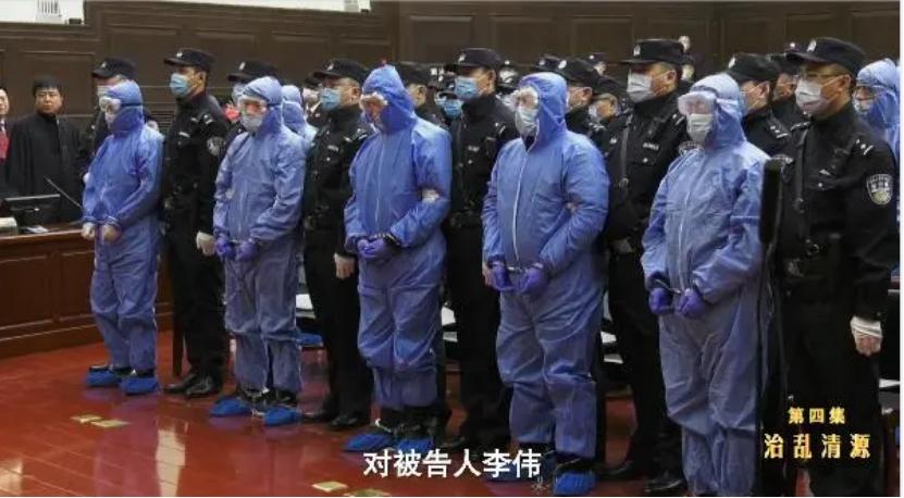 《狂飙》中的供电局长杨健，现实中能贪多少钱？让人想不到