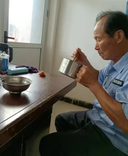 60∽70老年人工作推荐,65岁退休老人适合干什么工作